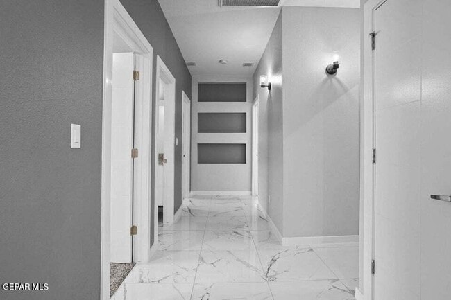 Building Photo - 11492 Summer Dr