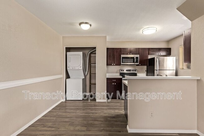Building Photo - 2301 E University Dr