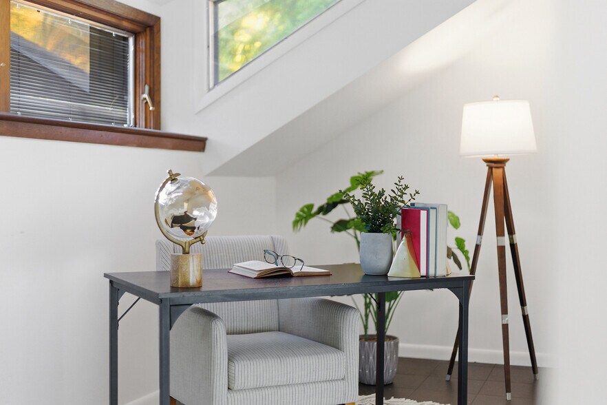 Building Photo - 1 Myrtle Hill Rd