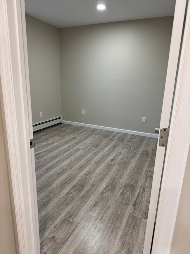 Building Photo - 7506 4th Ave