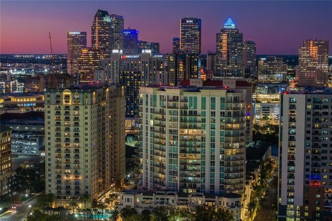 Building Photo - 450 Knights Run Ave