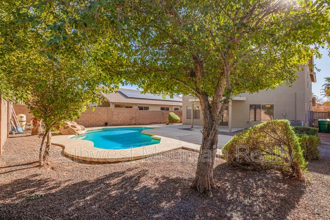 Building Photo - 42538 Sparks Ct