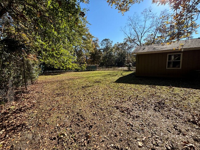 Building Photo - FULLY RENOVATED! 4BR/2BA Home Available No...