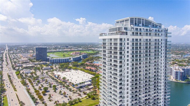 Building Photo - 4010 S Ocean Dr