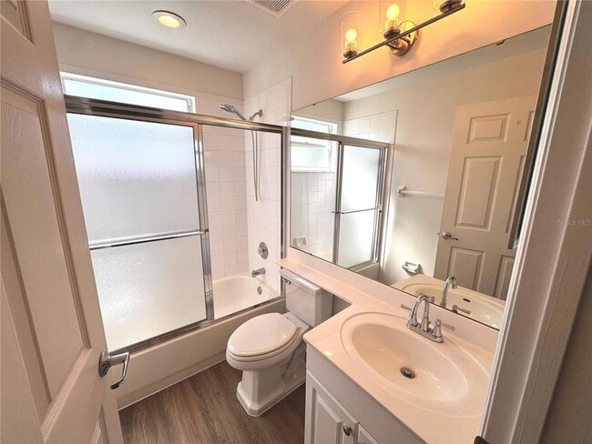 Building Photo - 6629 Pineview Terrace