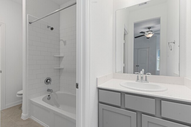 Building Photo - 31427 Vineyard Creek Dr