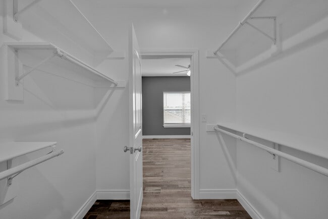 Building Photo - 3011 E 12th St