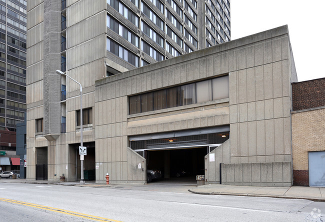 Building Photo - Bohn Tower