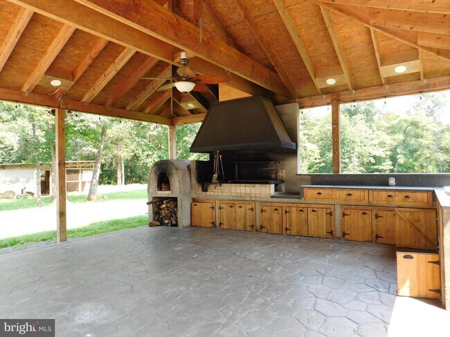 Building Photo - 43160 Evans Pond Rd