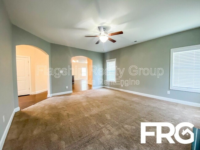 Building Photo - 112 Quail Hollow Dr