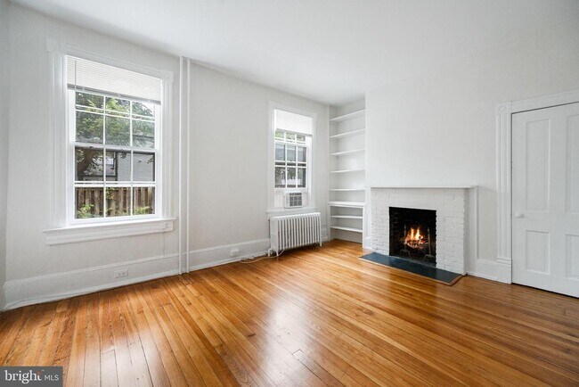 Building Photo - 1530 34th St NW