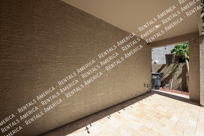 Building Photo - 743 N Abalone Ct.