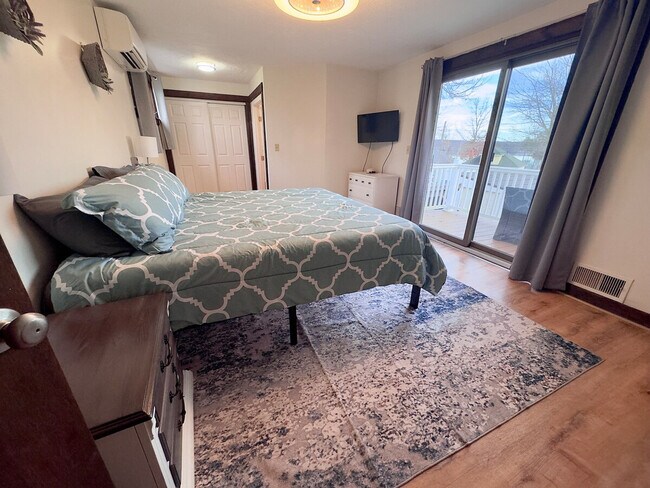 Building Photo - 2 A Cedar Dr