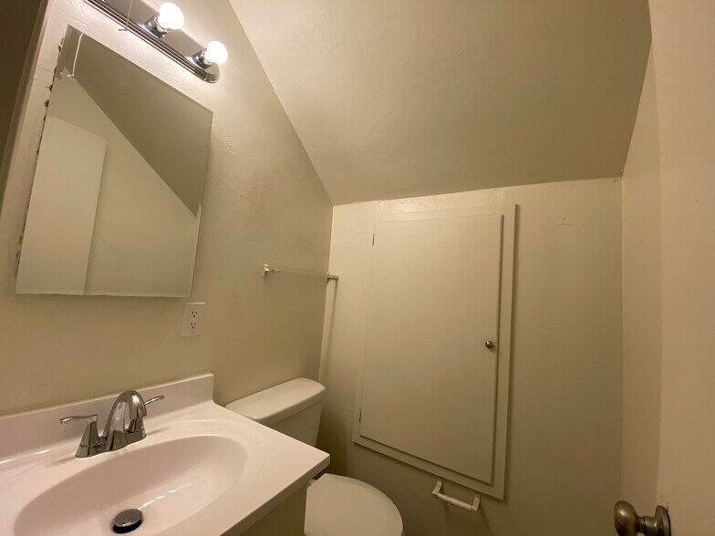 Building Photo - 1737 Noranda Dr