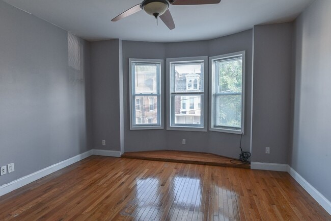 Building Photo - Spacious 3 Bedroom on Harris