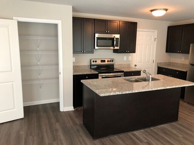 Building Photo - Price Drop Alert!  Fall Rental Specials Av...