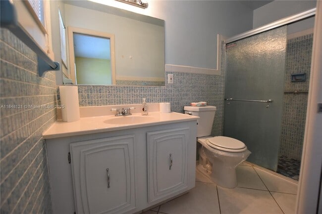 Building Photo - 2766 Emory Dr W