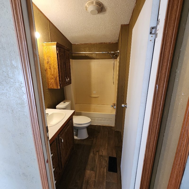 Building Photo - 15271 Country W Dr