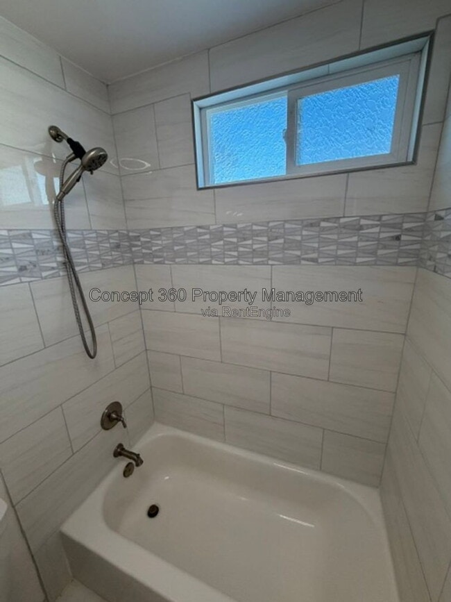 Building Photo - 5029 Fidler Ave