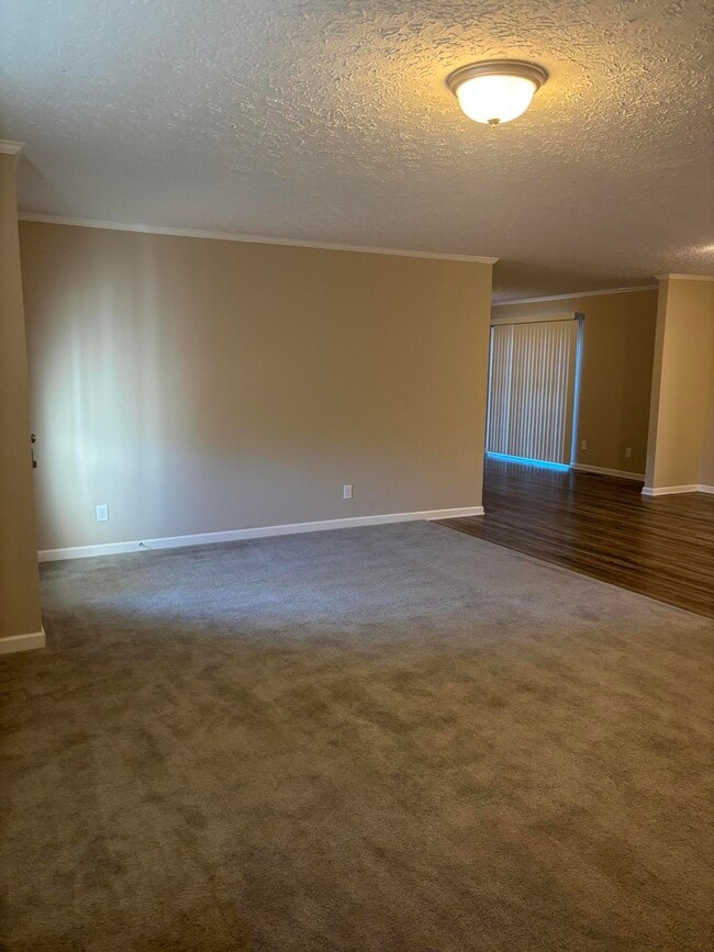 Building Photo - 205 Joy Rd