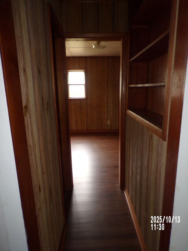 Building Photo - Very nice two-bedroom home located in the Walters area! One Dog under 20 lbs with owner approval!