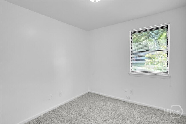 Building Photo - 2222 Bacon Park Dr