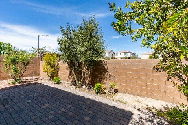 Building Photo - 8944 Bandinella Ave