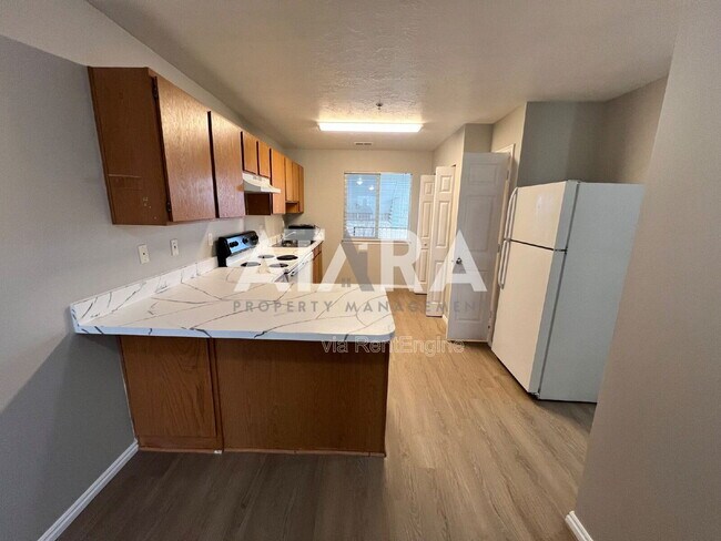 Building Photo - 4990 W 4850 S