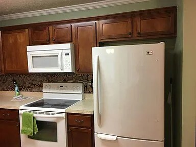 Building Photo - 101 Yearwood Dr