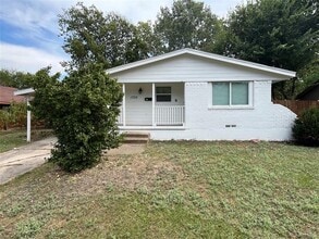 Building Photo - 1706 Curtis Dr