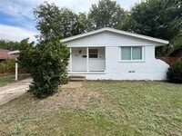 Building Photo - 1706 Curtis Dr