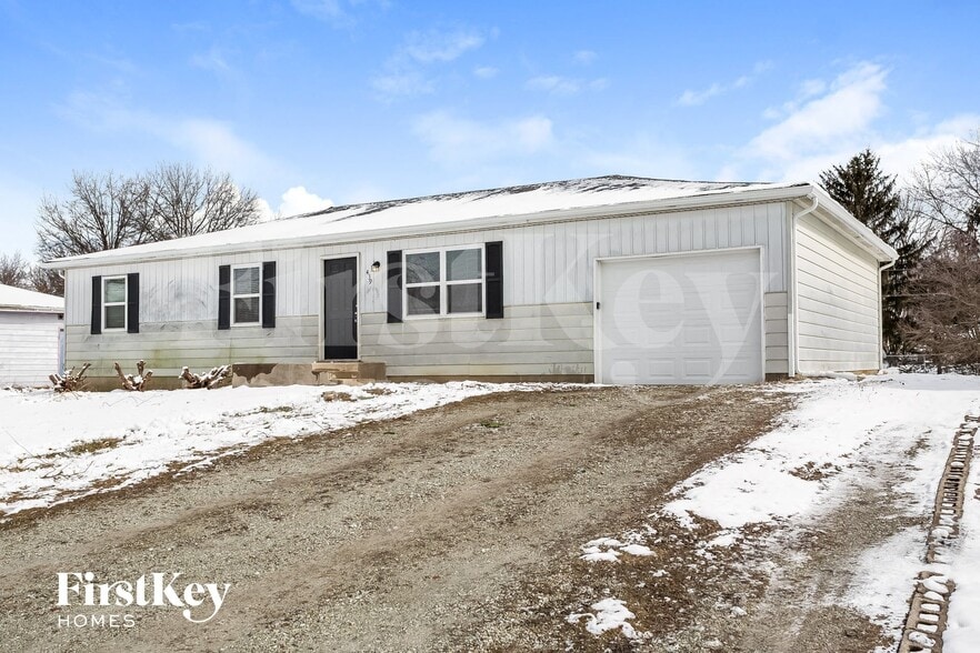 Building Photo - 439 Fox Cir