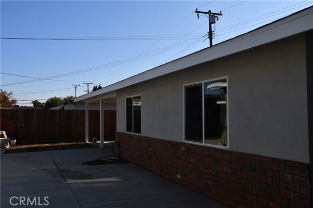 Building Photo - 917 W Flora St