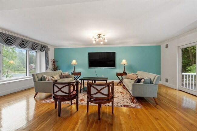 Building Photo - 34 Wildmeadow Rd