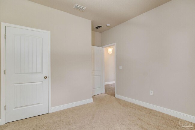 Building Photo - 8605 Bucklebury Dr