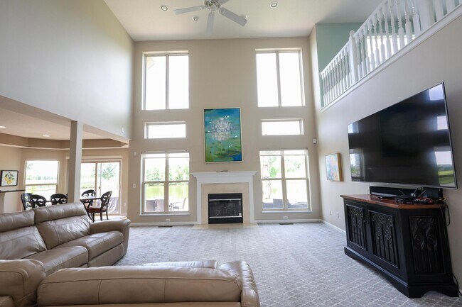 Building Photo - 7704 Gateway Ln
