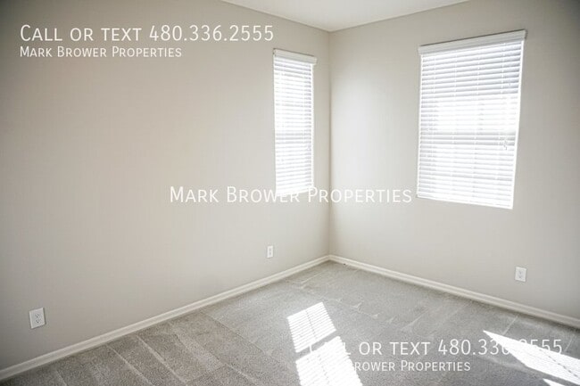 Building Photo - 2268 S Henry Ln
