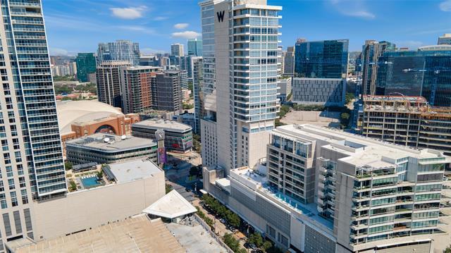 Building Photo - 2408 Victory Park Ln