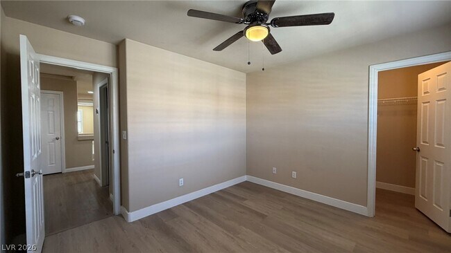 Building Photo - 6451 Parrot Ridge Ct