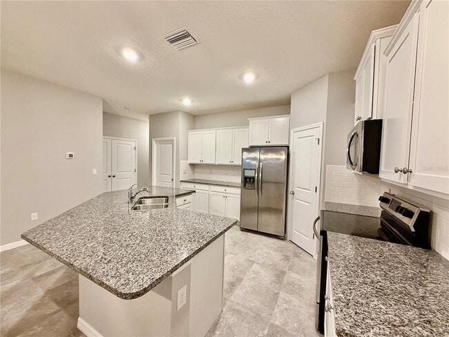 Building Photo - 7620 Stonebrook Cir
