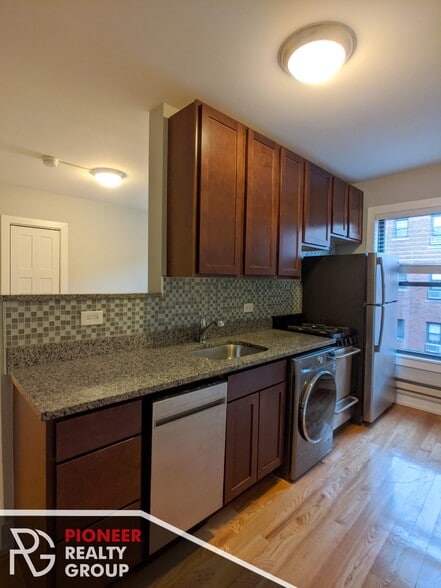 Building Photo - 2907 N Mildred Ave