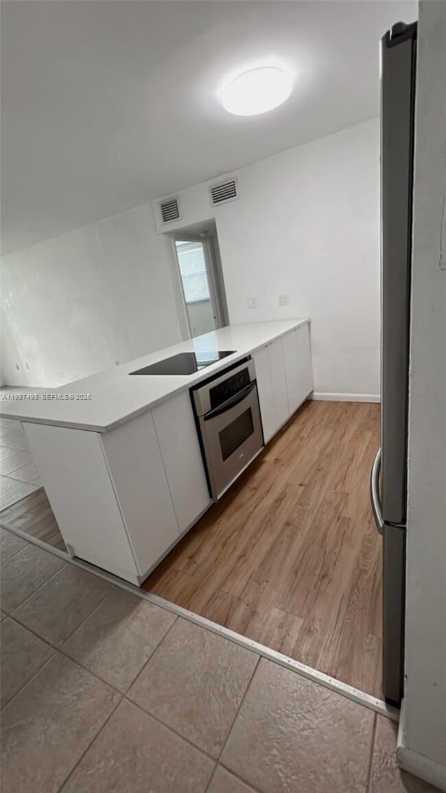 Building Photo - 8215 Lake Dr