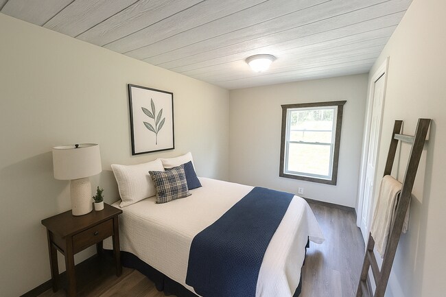 Building Photo - Fully Remodeled 3 Bedroom, 2 Bath Home in ...