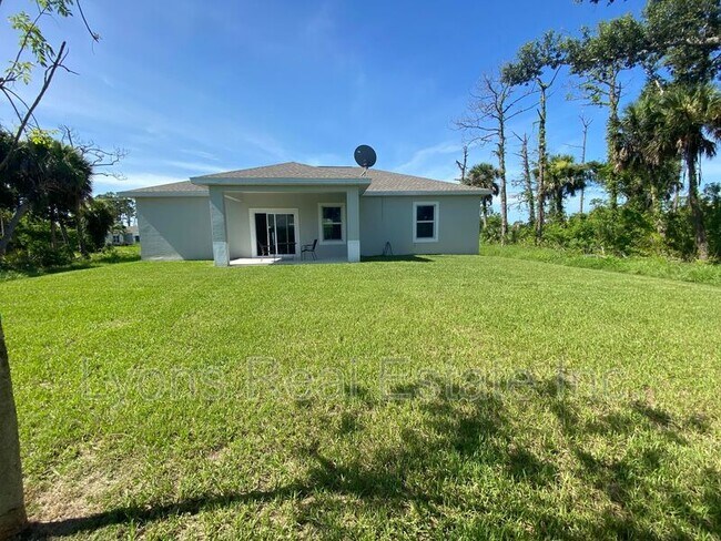 Building Photo - 302 Albatross Rd