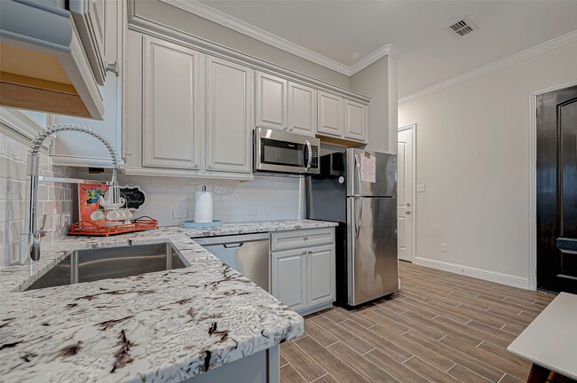 Building Photo - 29514 Highland Manor Ct