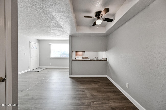 Building Photo - 3141 E Cypress St