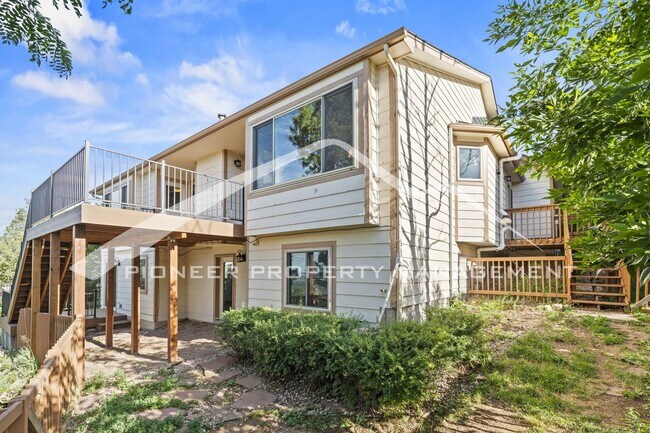 Building Photo - 5 bed/3 bath Main-Level Living with Design...