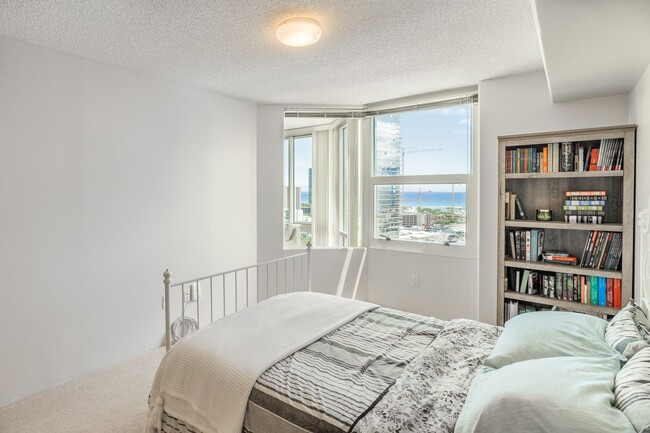 Building Photo - PANORAMIC CITY & OCEAN VIEWS - ONE ARCHER ...