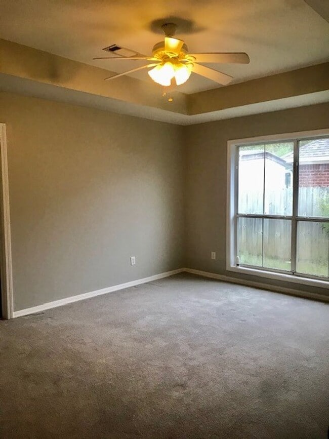Building Photo - 3 Bed 2 Bath in Remington Estates