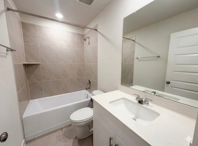 Building Photo - 5549 Madden Ln